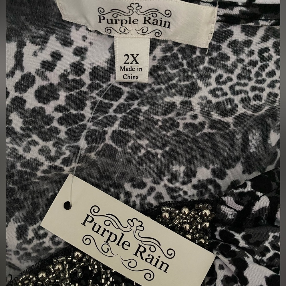 Purple Rain Women's Plus Size Black and White Ruched Front Blouse NWT Size 2X - Picture 7 of 9